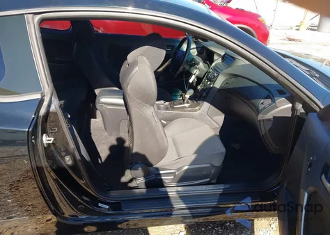 2013 Hyundai Genesis 2.0T z USA, uszkodzony, nr VIN KMHHT6KD1DU103676